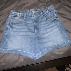 American Eagle curvy mom shorts